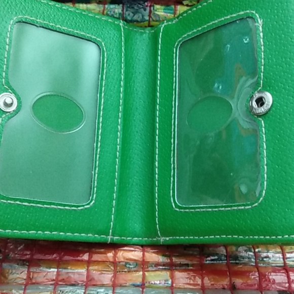 Nice green ID and card holder - Picture 3 of 5